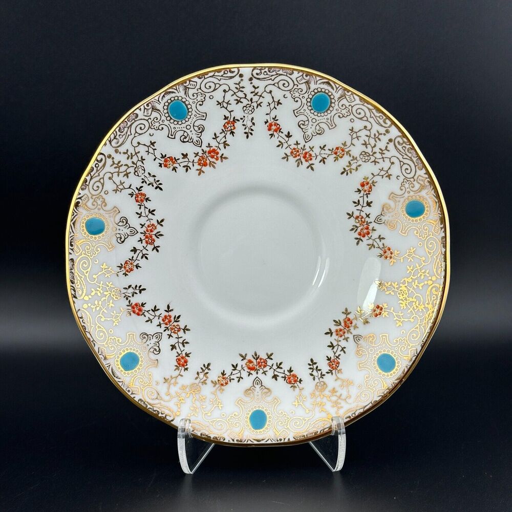 Vintage Royal Pendant Salisbury One Saucer ONLY England Bone China 5-3/8" Gold